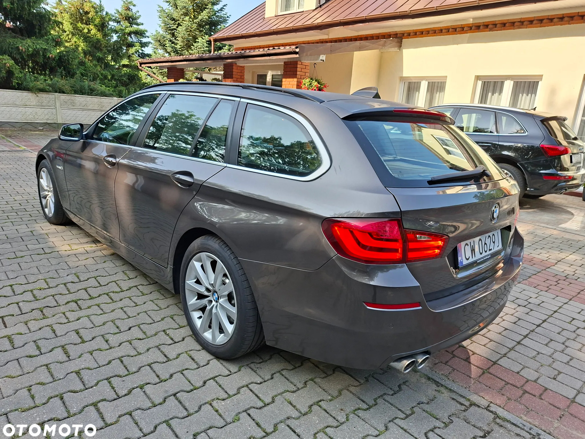 BMW Seria 5 520d Touring - 10