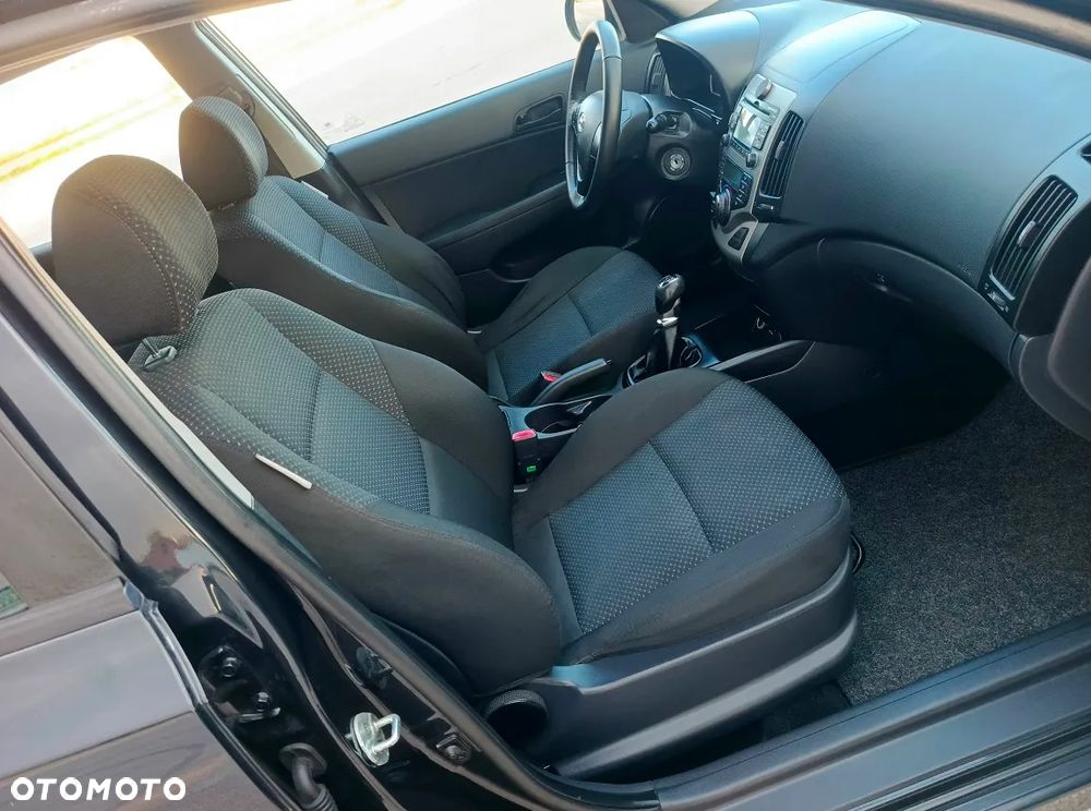 Hyundai i30 i30cw 1.4 blue Comfort - 8