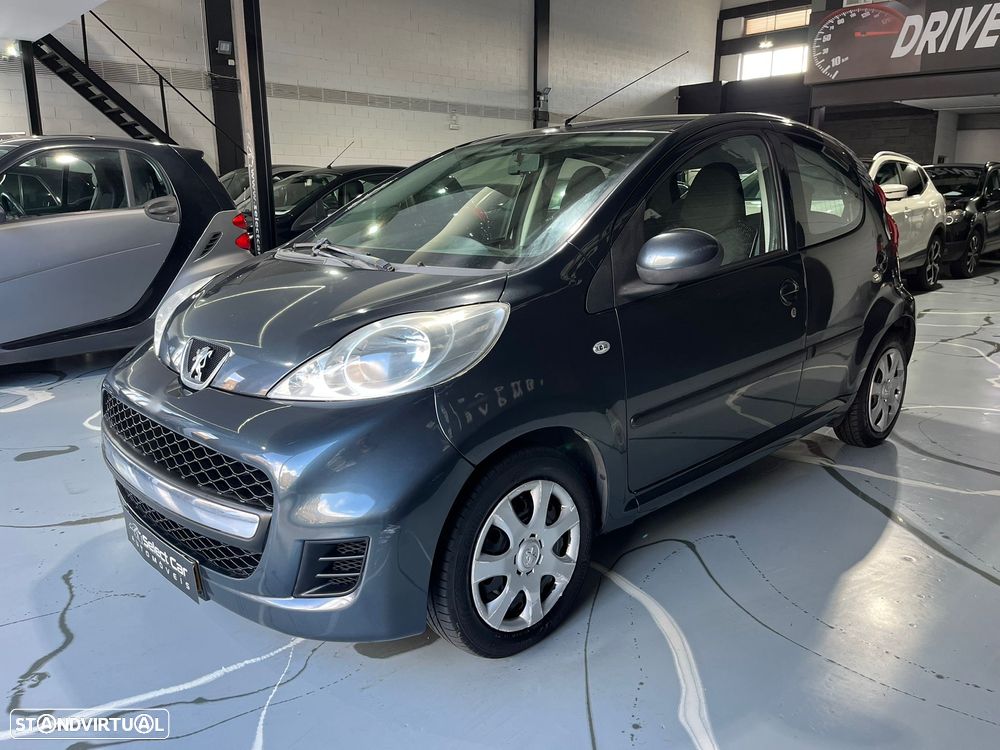 Peugeot 107 1.0 Trendy - 2