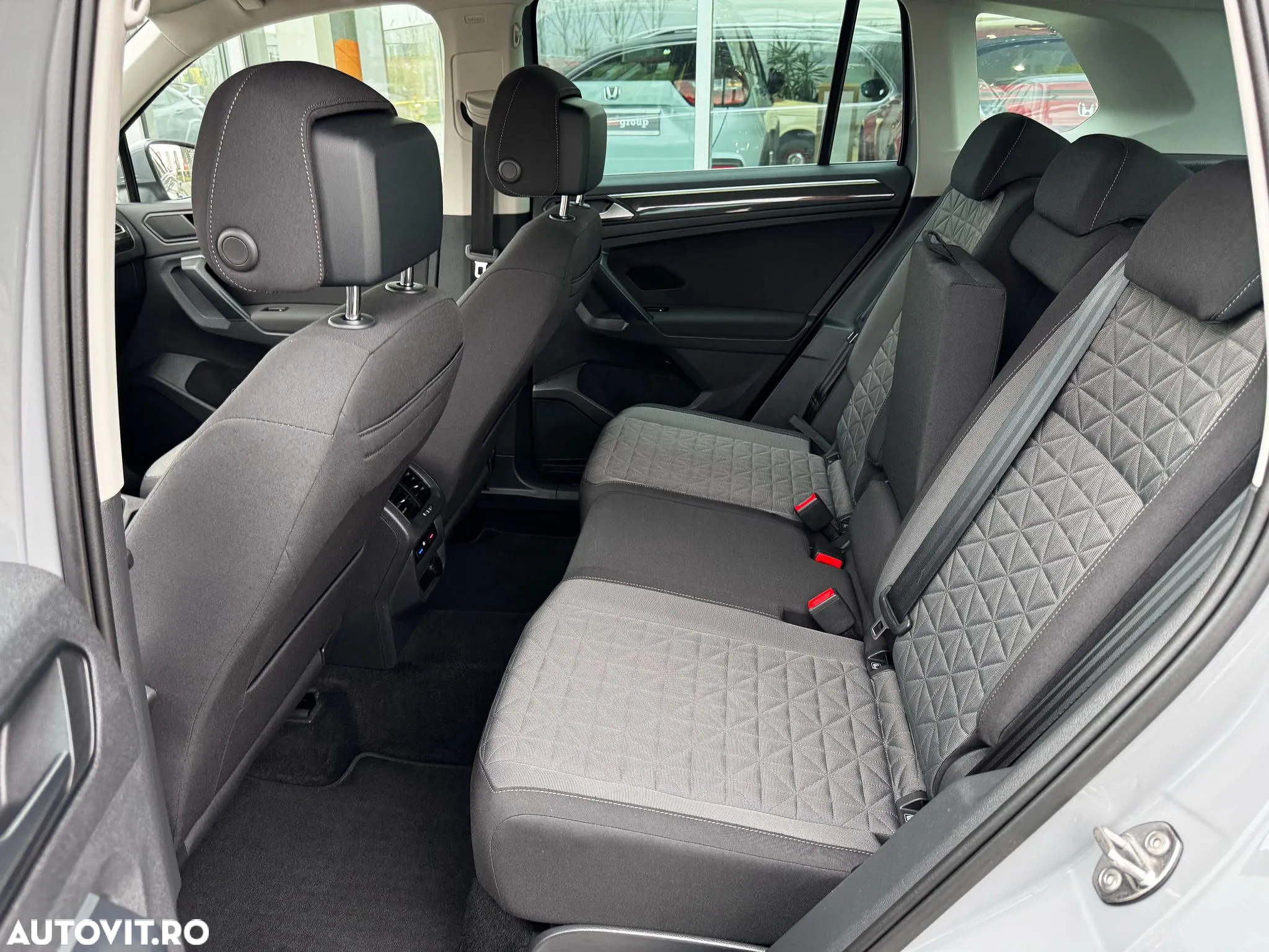 Volkswagen Tiguan 1.5 TSI ACT DSG Trendline - 12