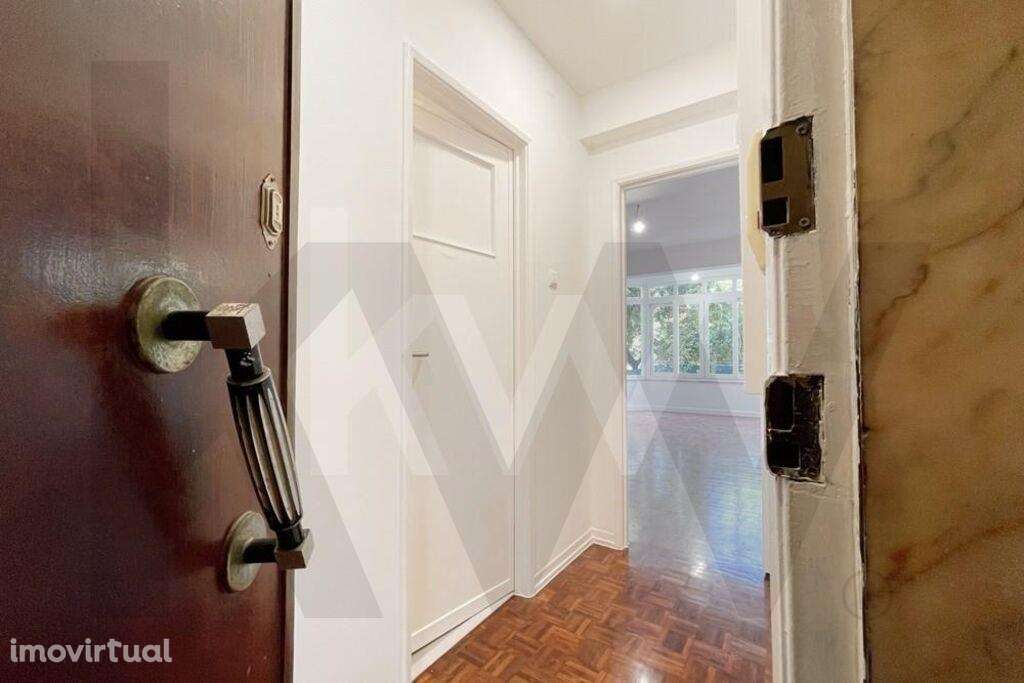 Viver Junto ao Rio  - Apartamento T1 Remodelado em Algés - Grande imagem: 3/33