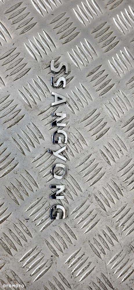 Ssangyong Musso Emblemat Klapy Bagażnika - 2
