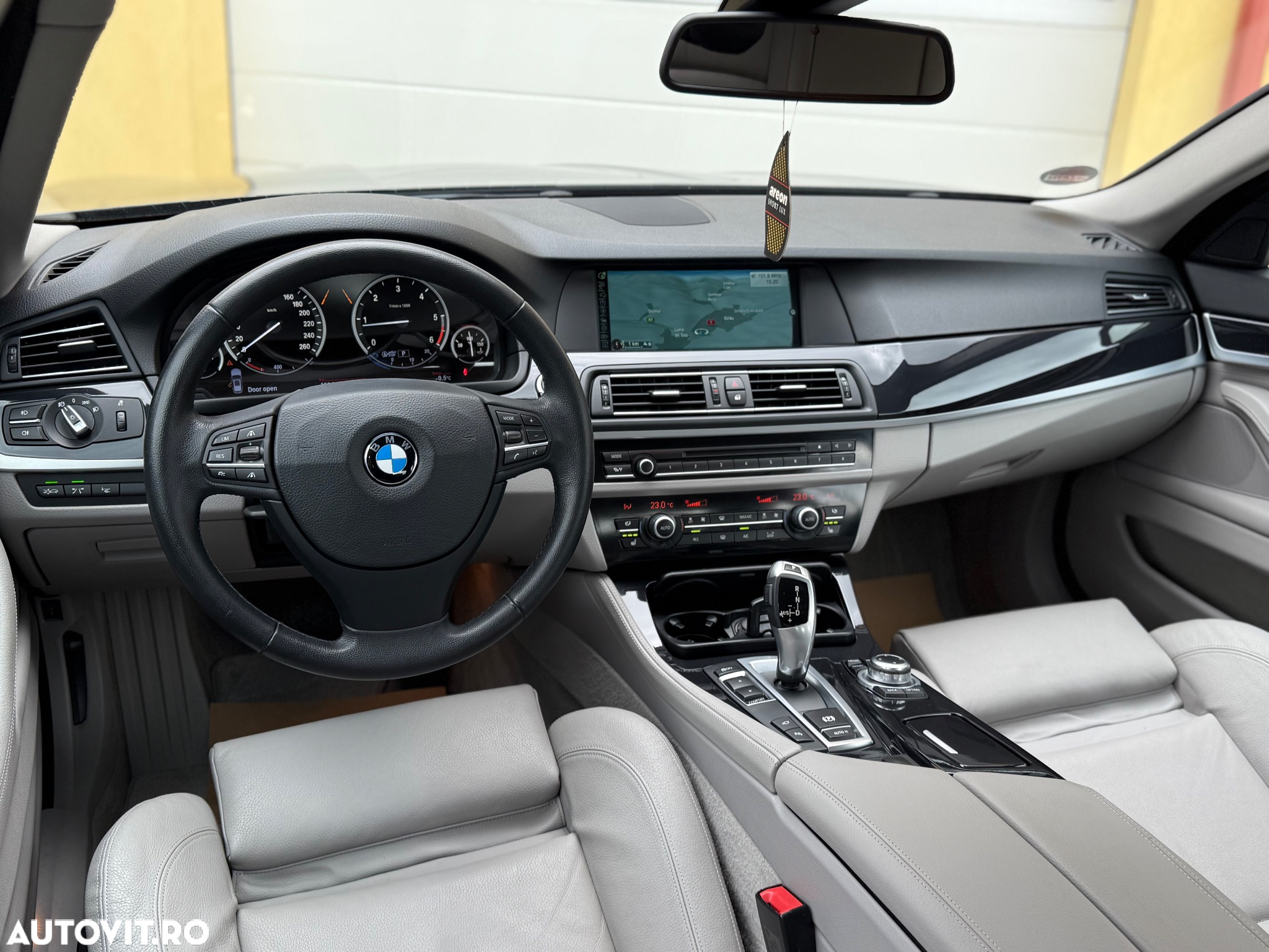 BMW Seria 5 520d Touring Aut. - 6