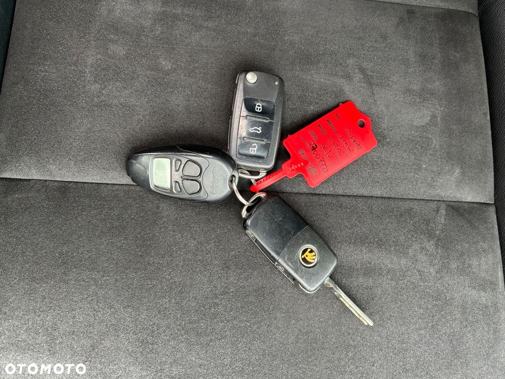 Skoda Superb 2.0 TDI Green tec DSG Elegance - 8