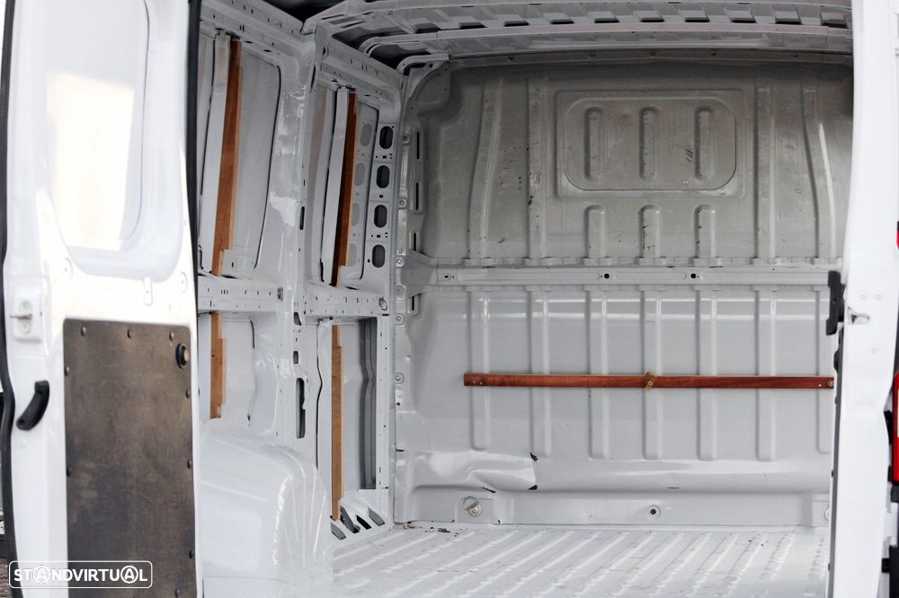 Peugeot Boxer 2.2 BlueHDi 333 L2 CD - 12