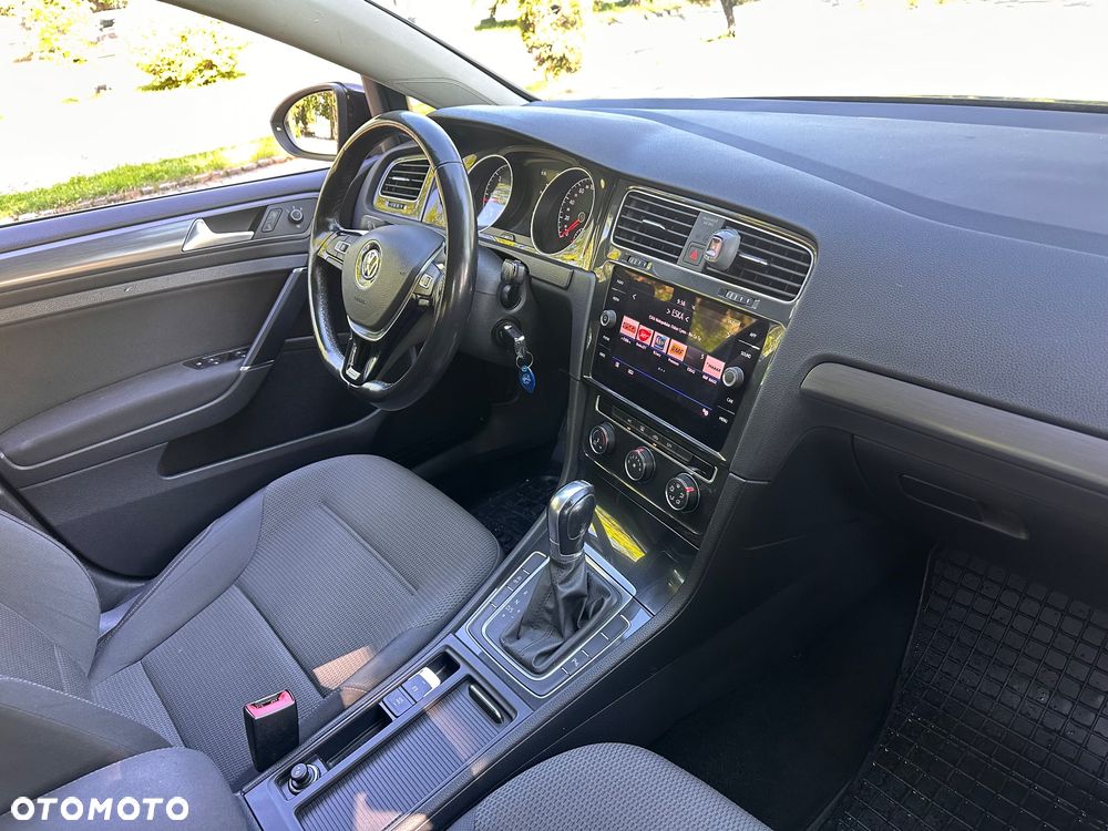 Volkswagen Golf 1.6 TDI SCR DSG Comfortline - 30