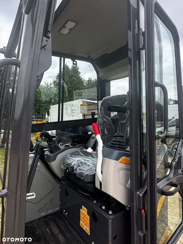 XCMG XE27U - 3