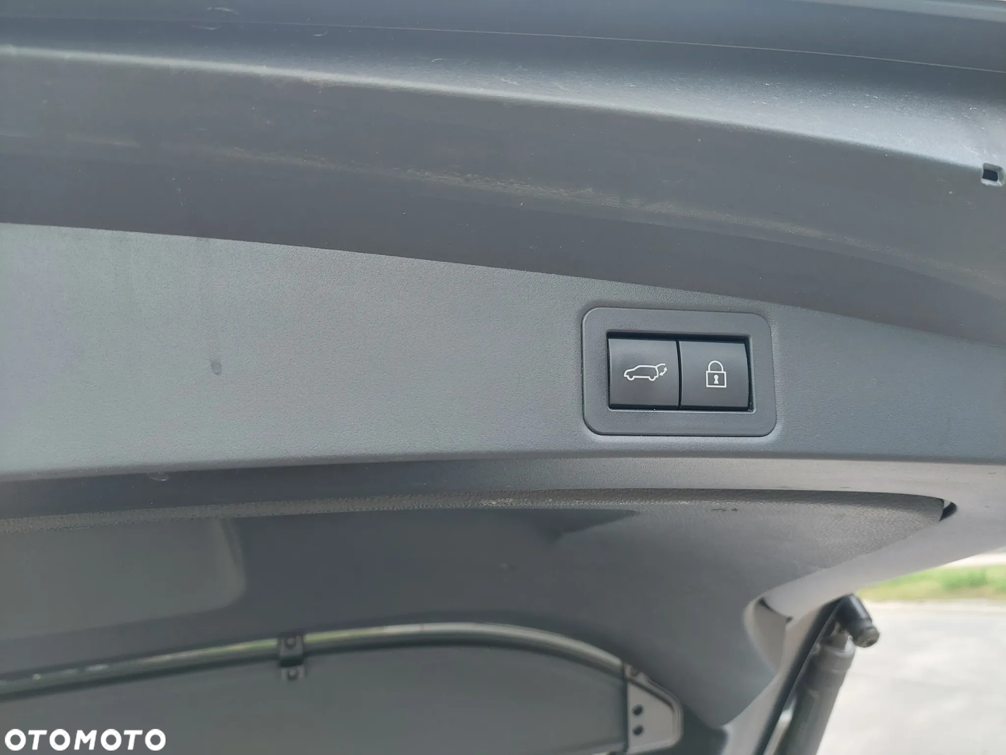Toyota Corolla 1.8 Hybrid Touring Sports Comfort - 9