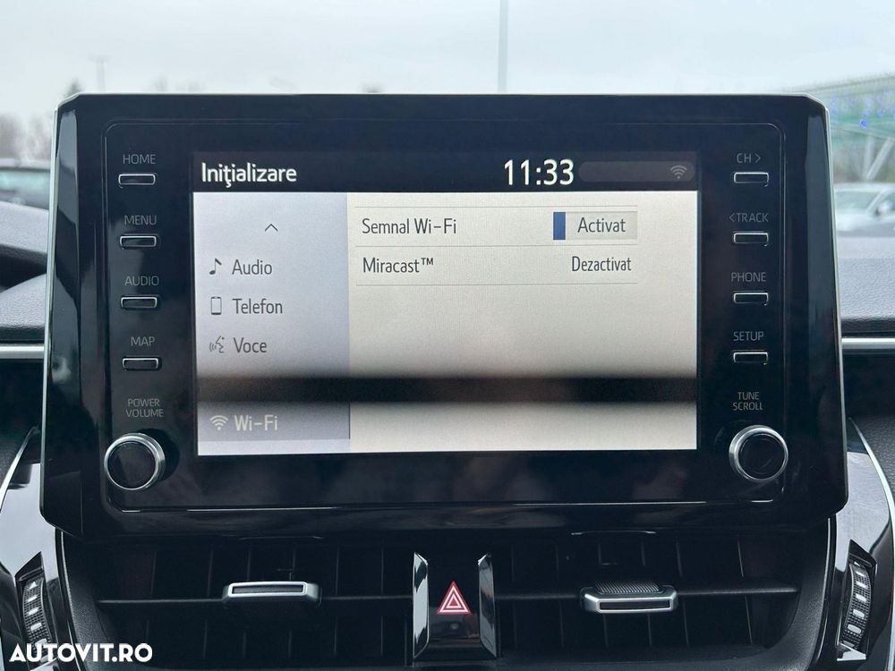 Toyota Corolla 1.8 HSD Business - 25