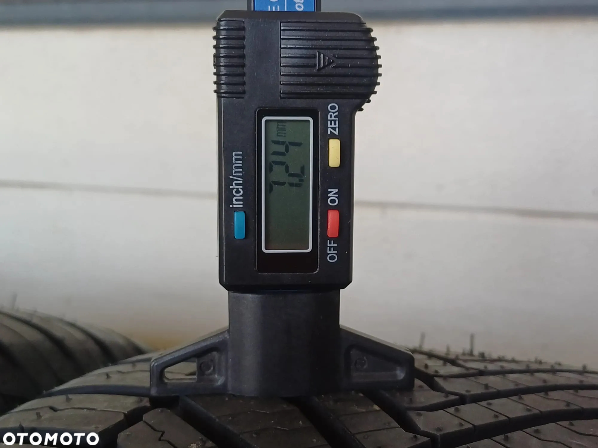 NR 621 Koła Zimowe Alufelgi BMW 5 245/45/18 Compasal Bieżnik ok. 7mm - 7