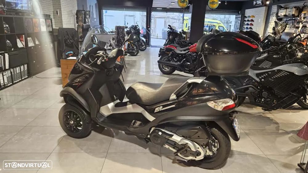 Piaggio MP3 - 8