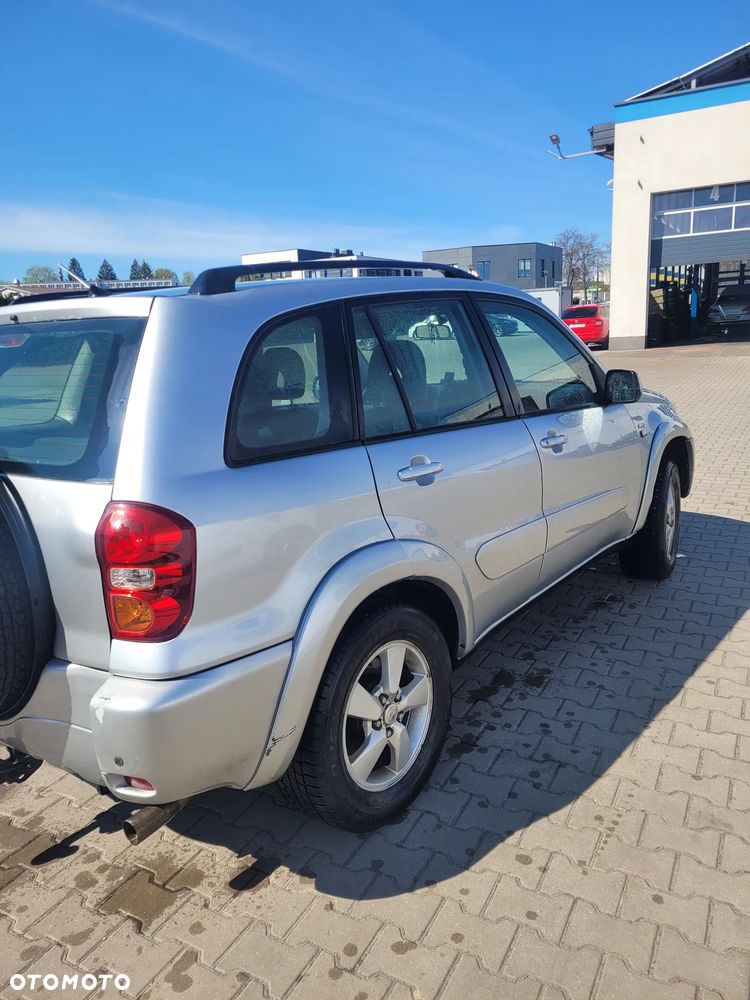 Toyota RAV4 2.0 VVT-i 4x4 - 6