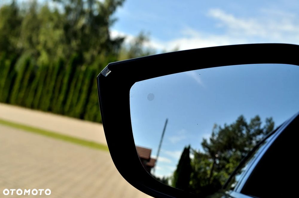 Peugeot 308 180 e-EAT8 GT - 36