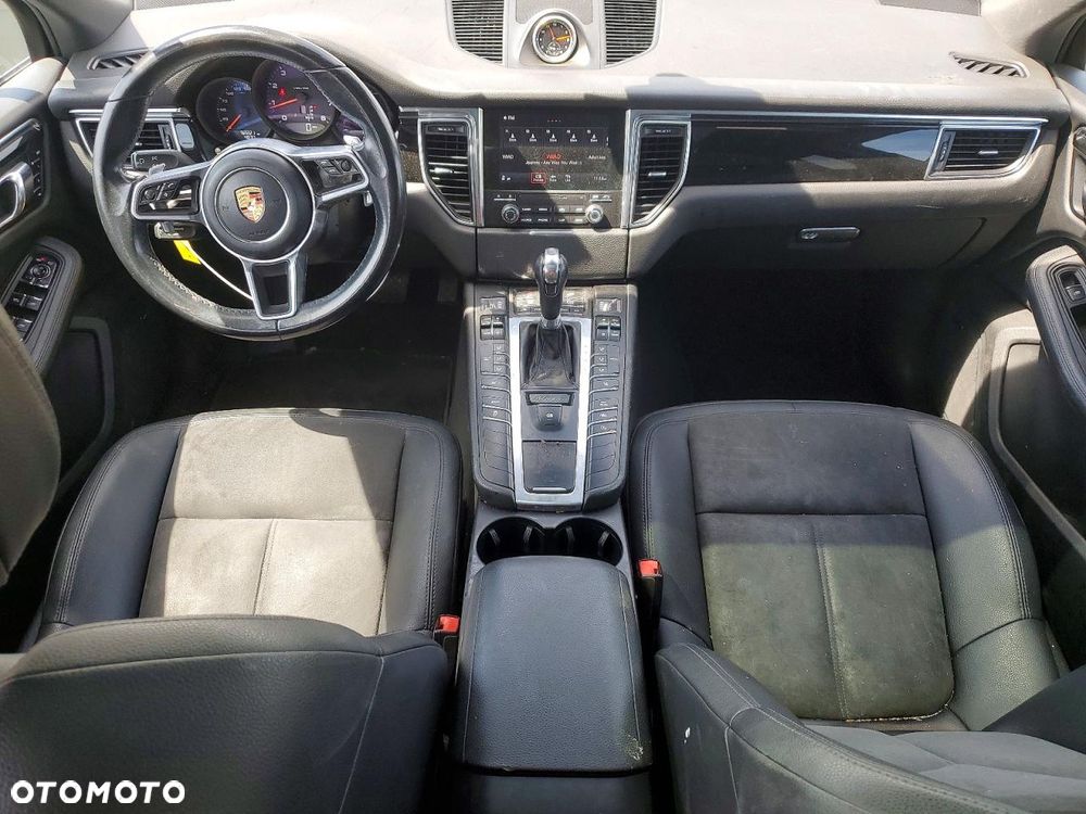 Porsche Macan - 10