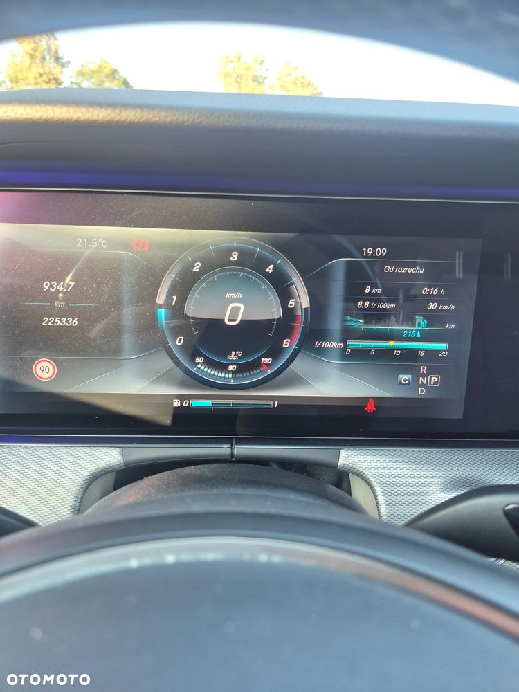 Mercedes-Benz Klasa E 220 d Business Edition 9G-TRONIC - 21