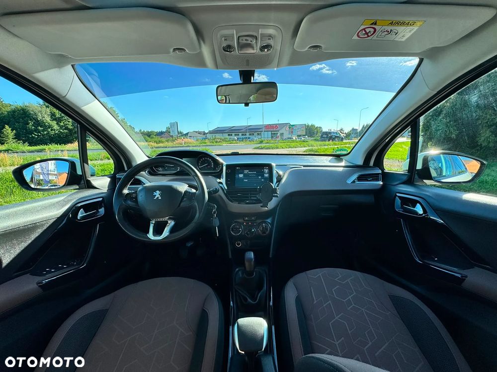 Peugeot 2008 1.6 e-HDi Style S&S - 17