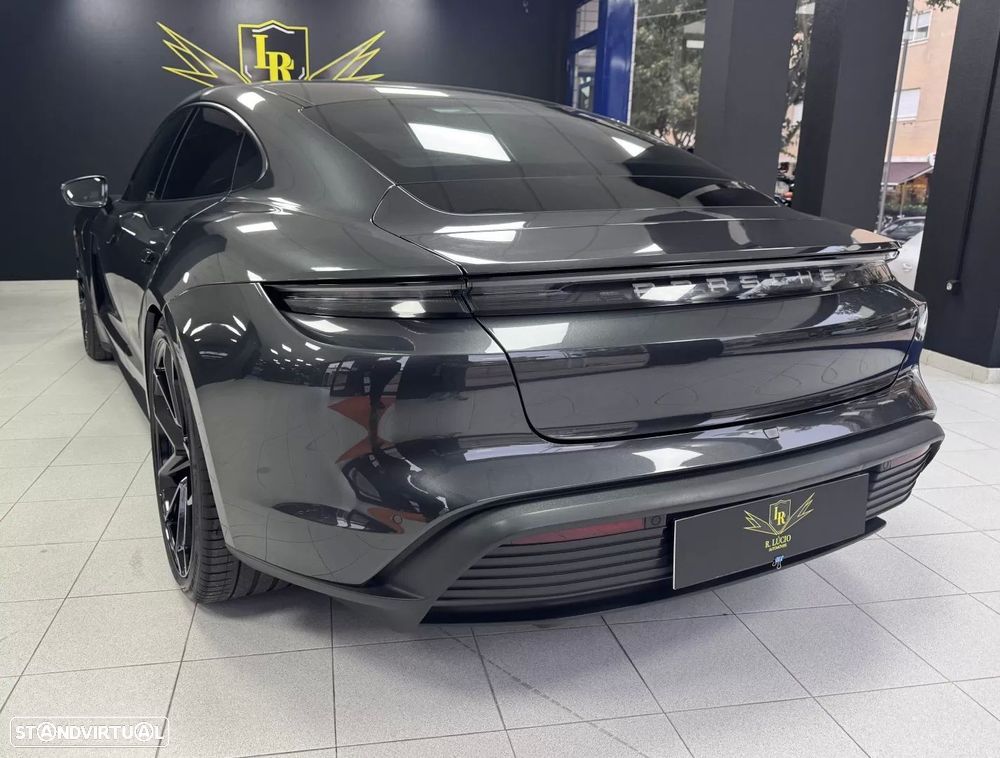 Porsche Taycan Standard - 36