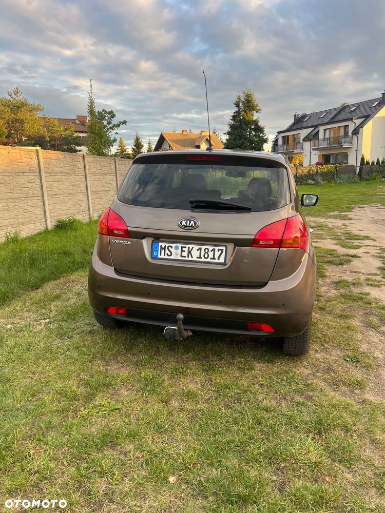 Kia Venga 1.6 CVVT Automatik Platinum Edition - 2