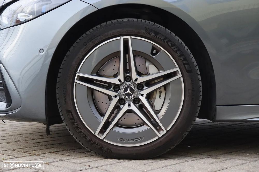 Mercedes-Benz C 300 e T 9G-TRONIC AMG Line - 14