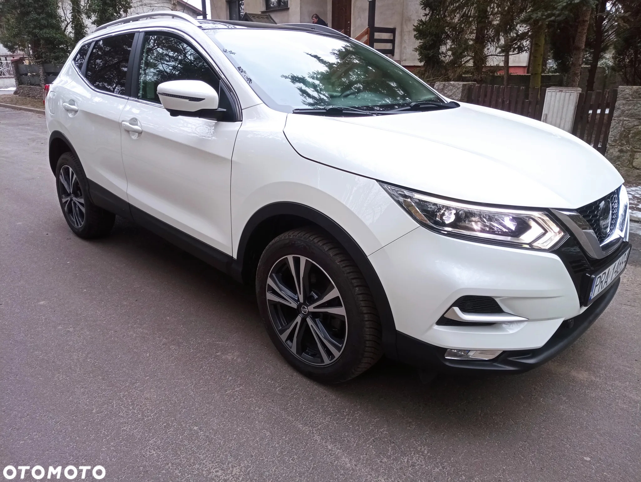 Nissan Qashqai 1.3 DIG-T N-Connecta - 2