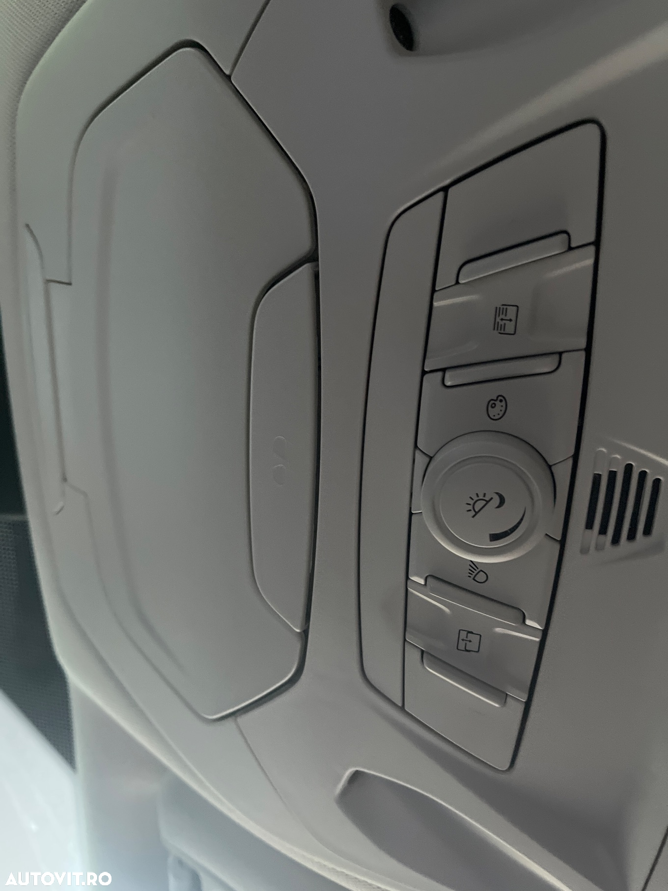 Ford Kuga - 23