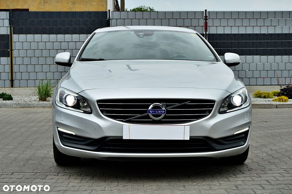 Volvo V60 D2 Drive-E Momentum - 12