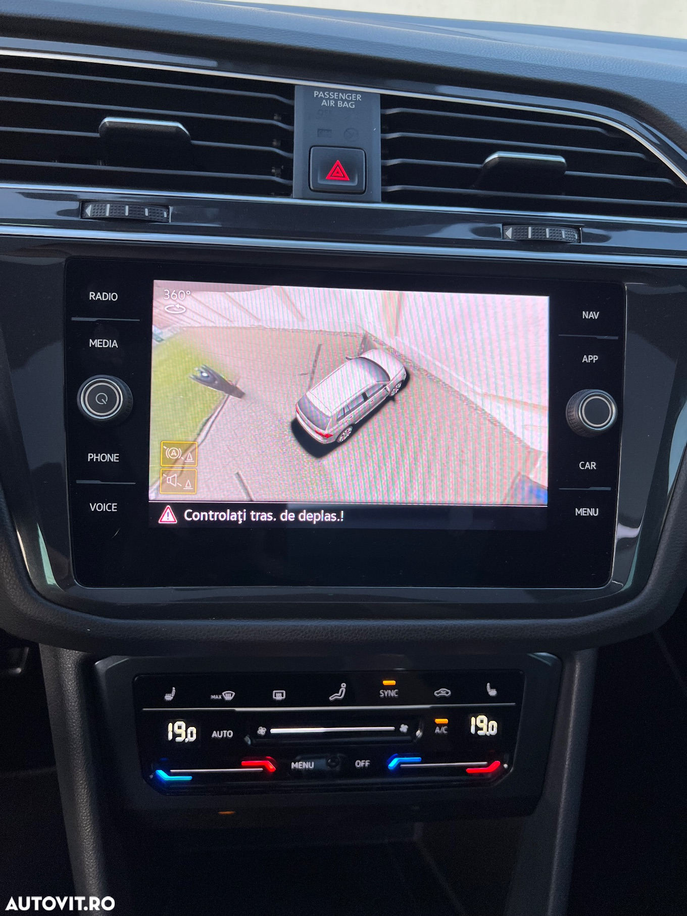 Volkswagen Tiguan - 16