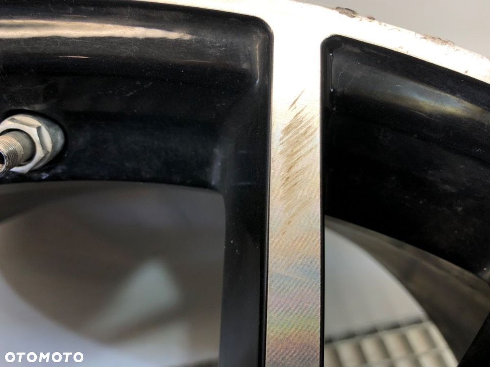 FELGI ALU KOMPLET 21 9,5J 5X112 66 ET 25  AUDI   4G0601025CJ - 4