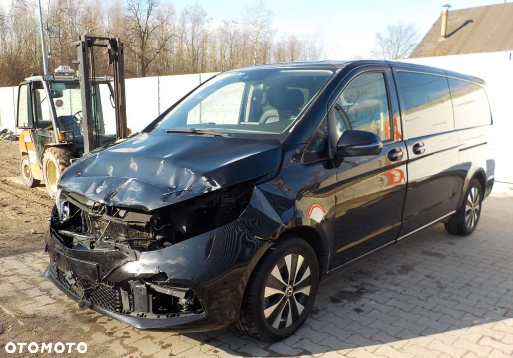 Mercedes-Benz Klasa V - 11