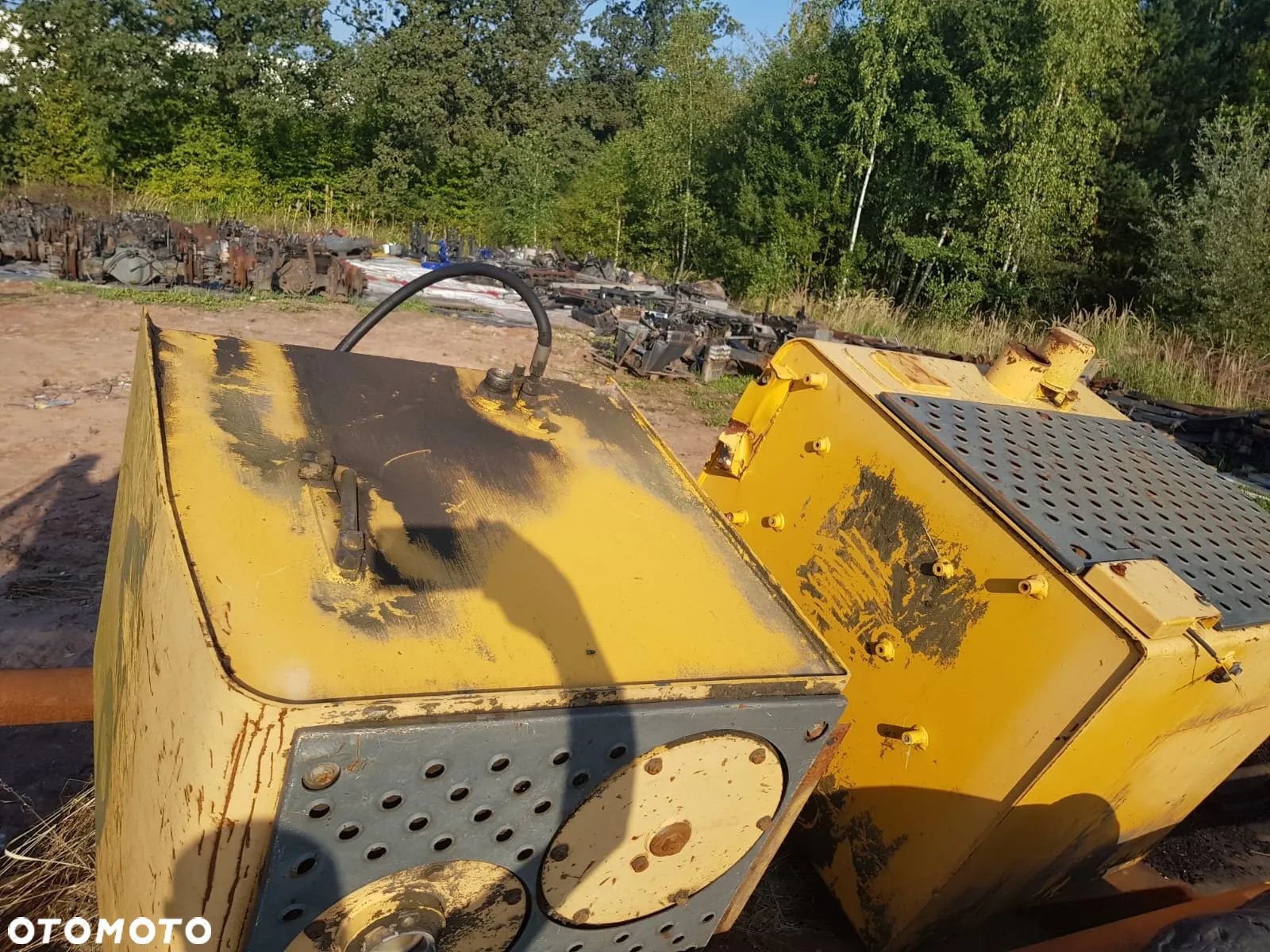KOPARKA VOVLO GĄSIENICA ZBIORNIK PALIWA /  ZBIORNIK OLEJ HUDRAULICZNY - 1