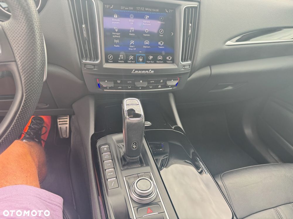 Maserati Levante - 16