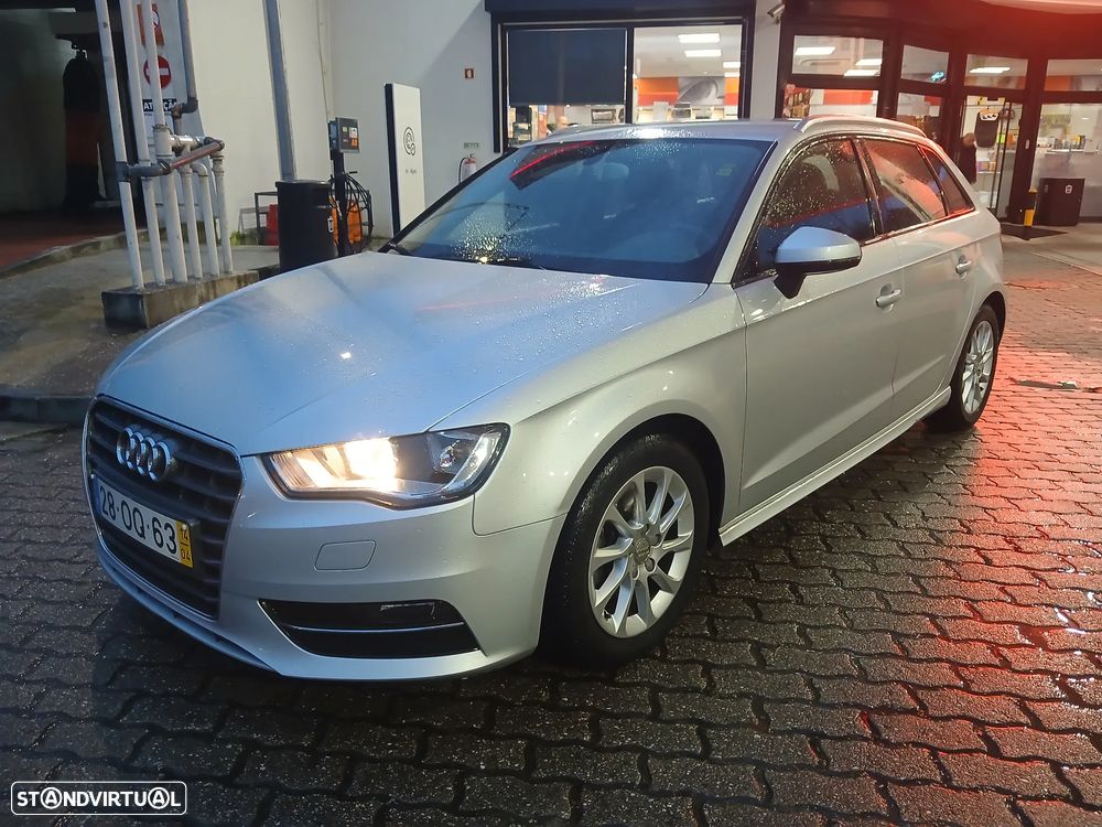 Audi A3 Sportback 1.6 TDI Attraction - 3