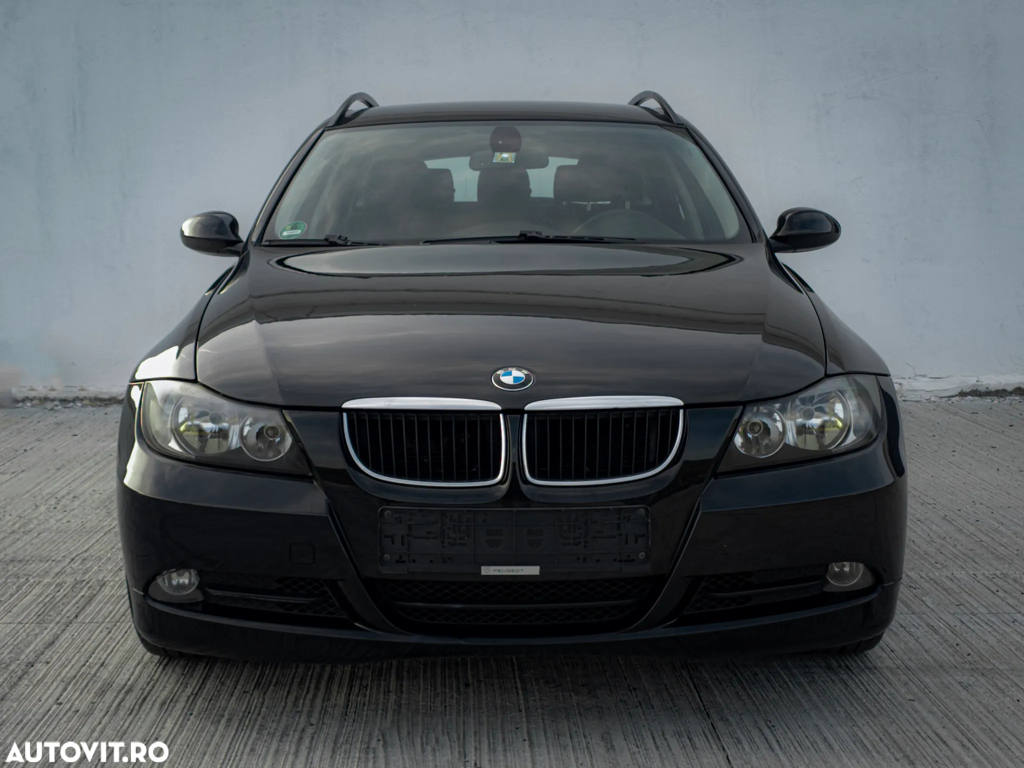 BMW Seria 3 320d DPF Touring - 2