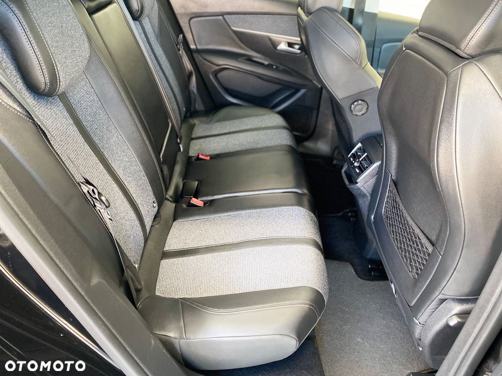 Peugeot 3008 BlueHDi 180 Stop & Start EAT8 Allure - 16
