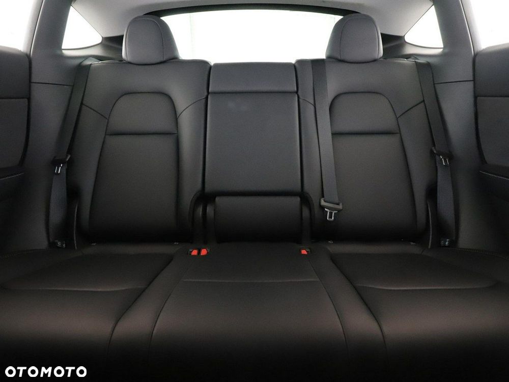 Tesla Model Y Standard - 19