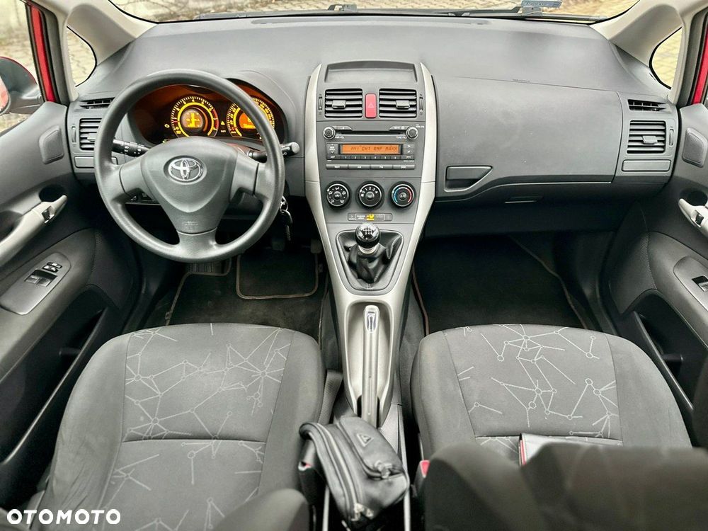 Toyota Auris 1.33 VVT-i Terra - 6