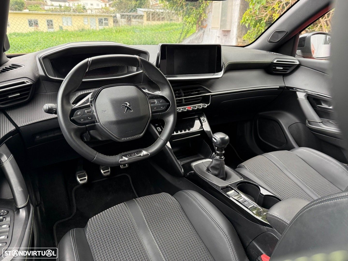 Peugeot 2008 1.2 PureTech GT - 10