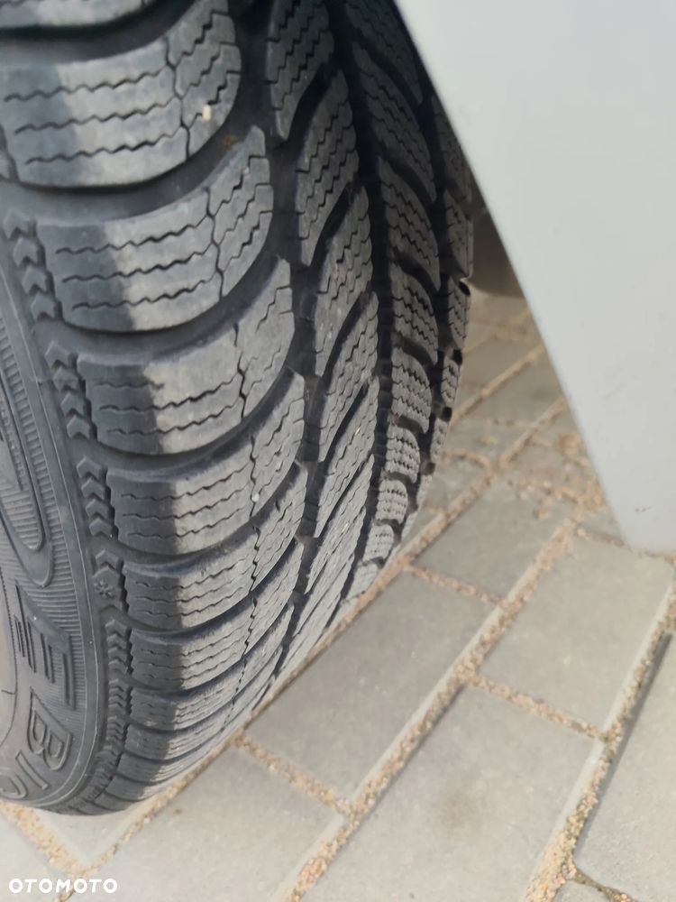 BMW Seria 3 320i - 20