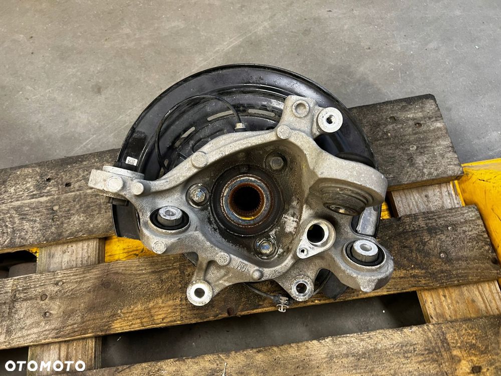 ZWROTNICA PIASTA TYŁ PRAWY CHEVROLET CAMARO VI SS 6.2 V8 16- - 1
