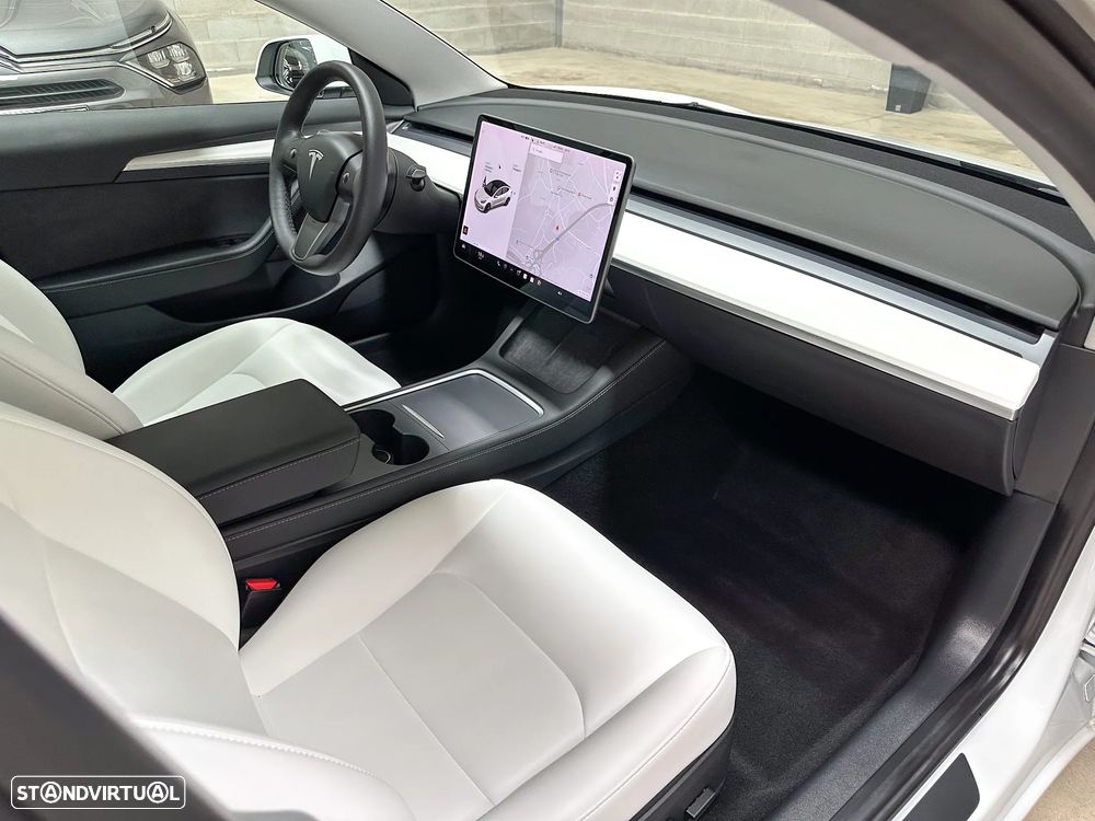 Tesla Model 3 Standard Range Plus RWD - 11