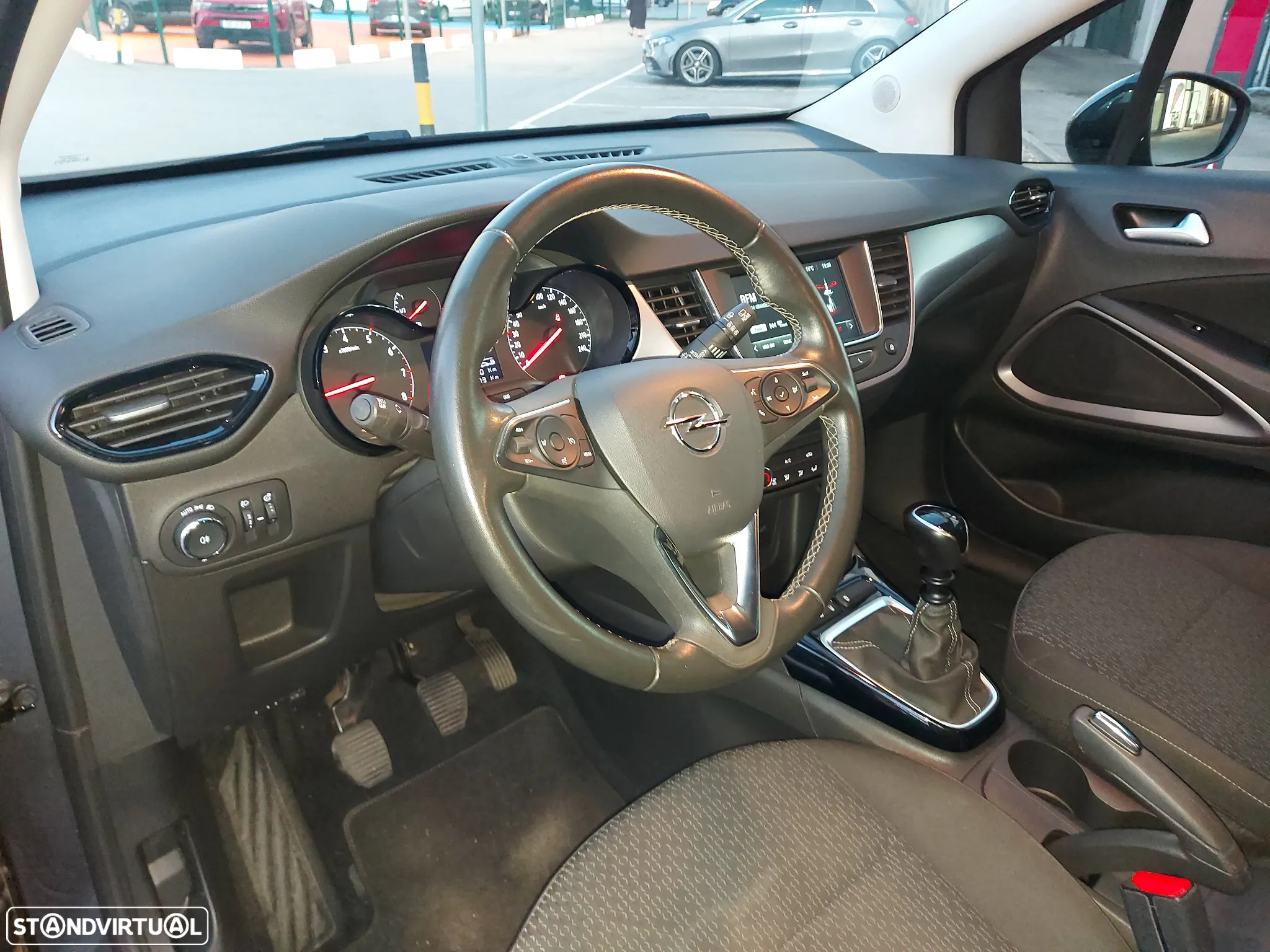 Opel Crossland X - 13