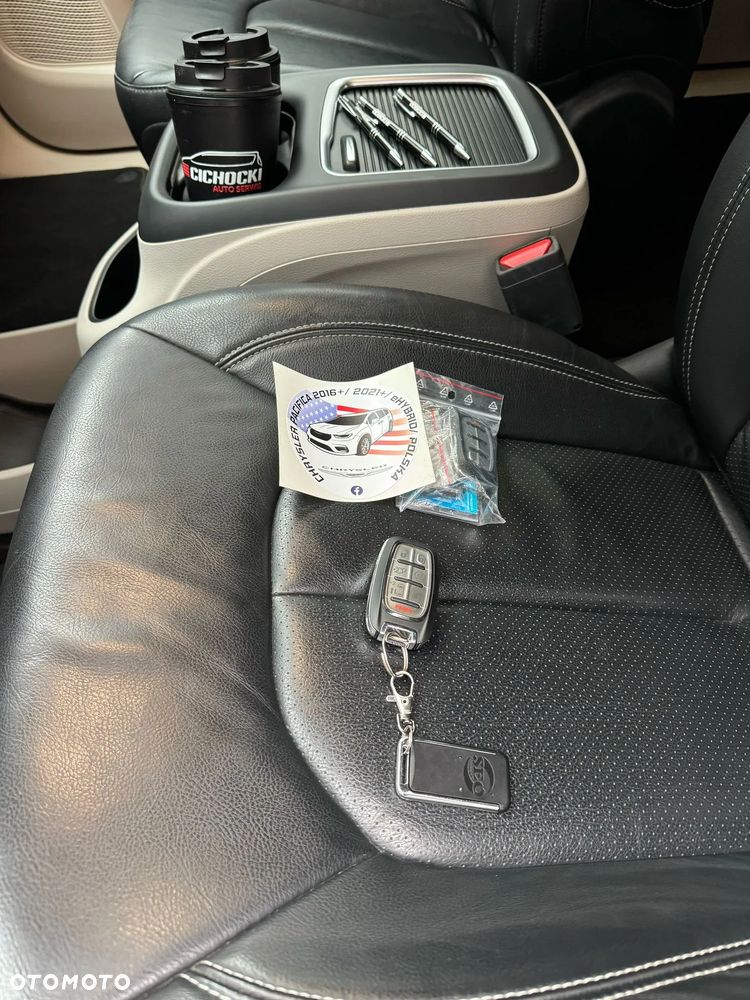 Chrysler Pacifica - 14