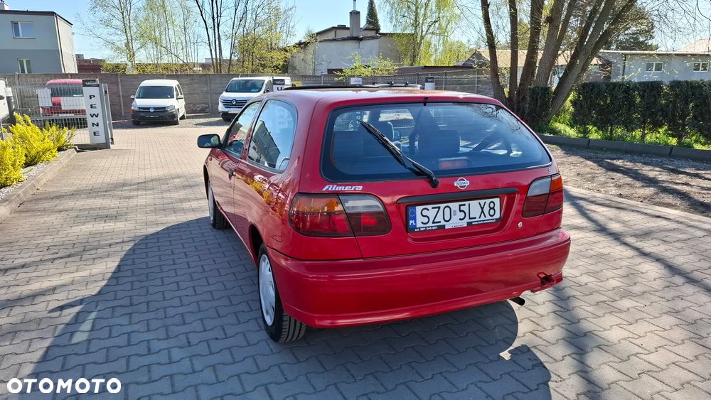 Nissan Almera 1.4 S - 11