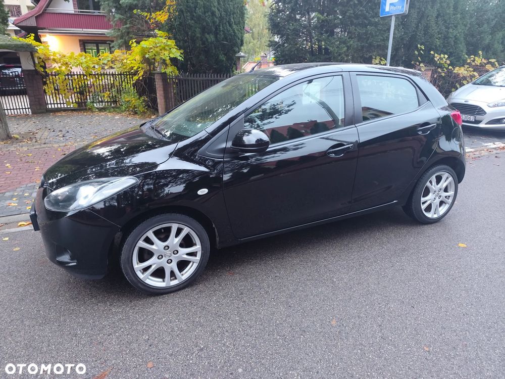 Mazda 2 - 24