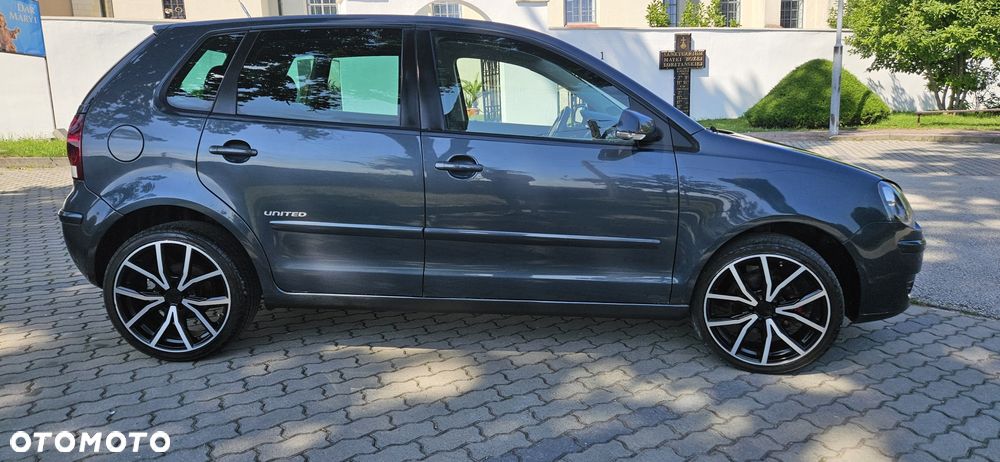 Volkswagen Polo - 8