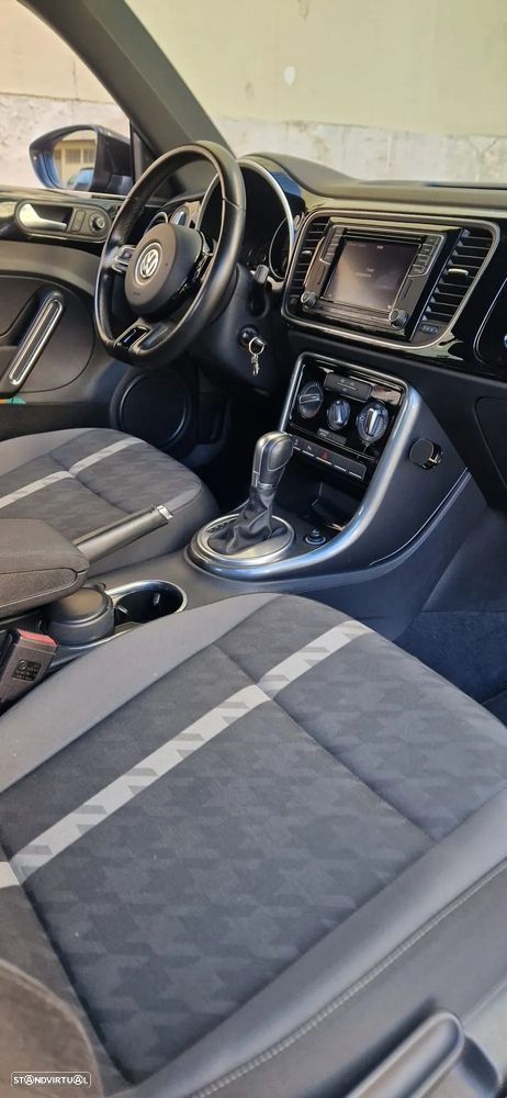 VW New Beetle Cabriolet 1.2 TSI Design DSG - 31