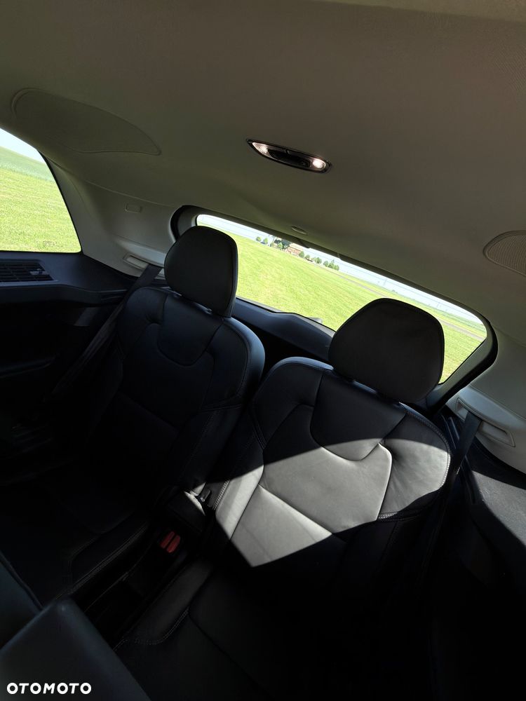 Volvo XC 90 - 20