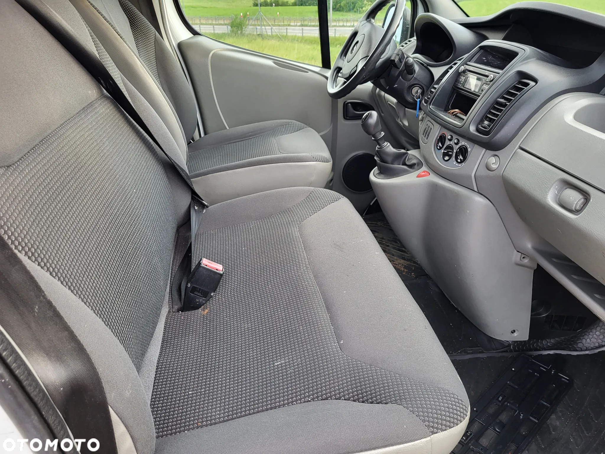 Opel VIVARO - 12