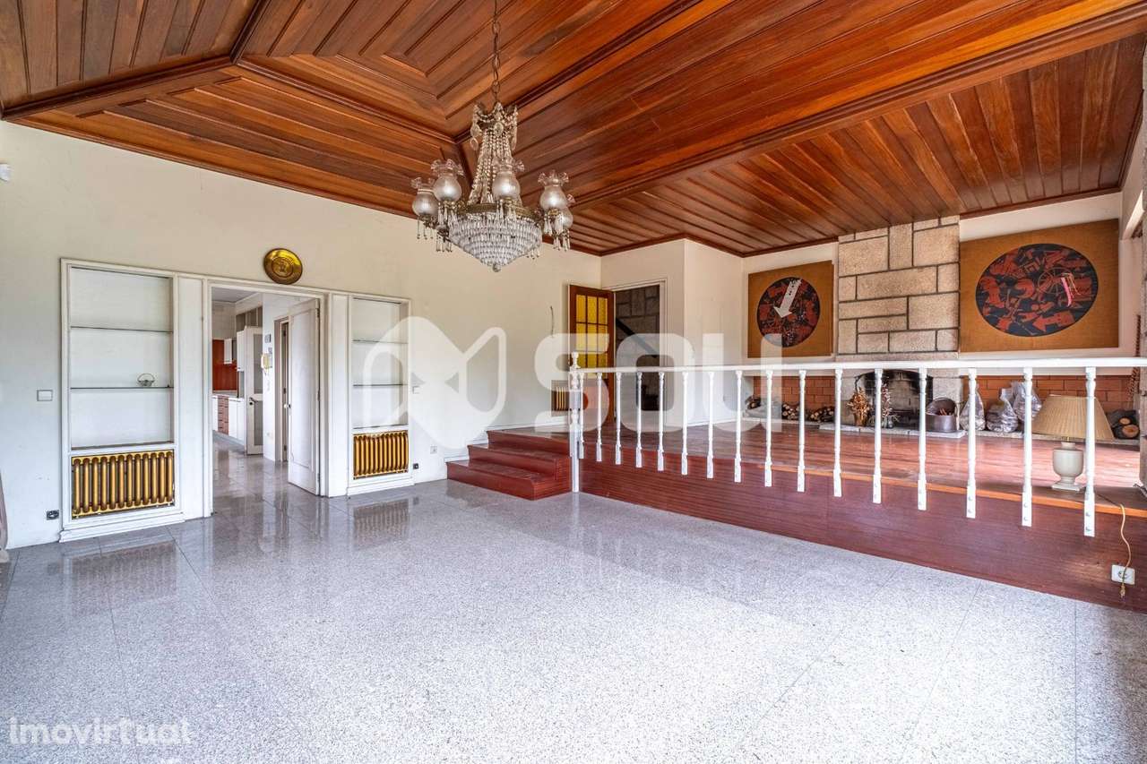 Casa Senhorial T7 num Lote de 3.320m² em Leça do Balio com - Grande imagem: 2/46