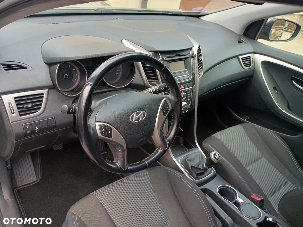 Hyundai i30 1.4 Comfort - 12